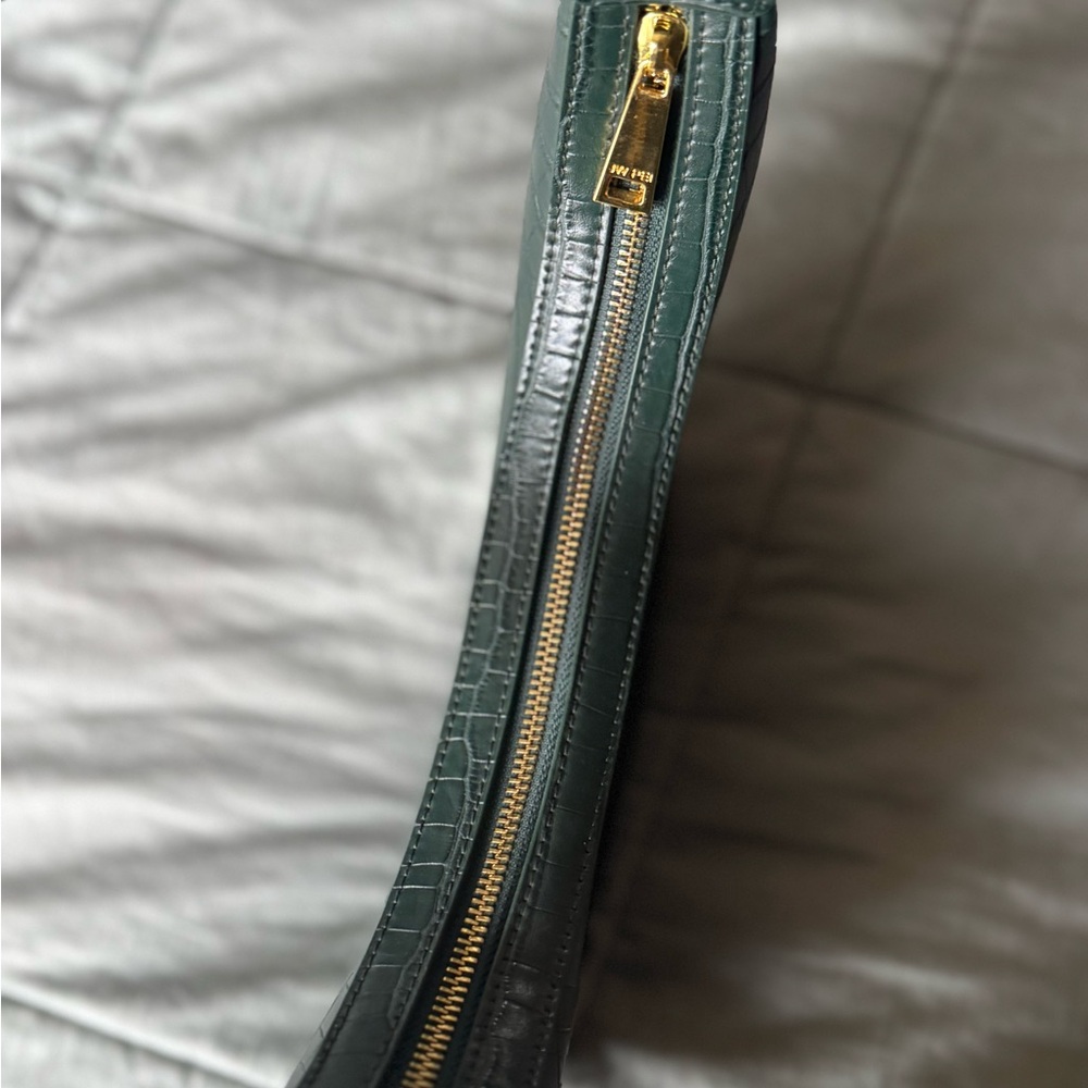 JW PEI Carly saddle bag in green - Picture 5 of 7